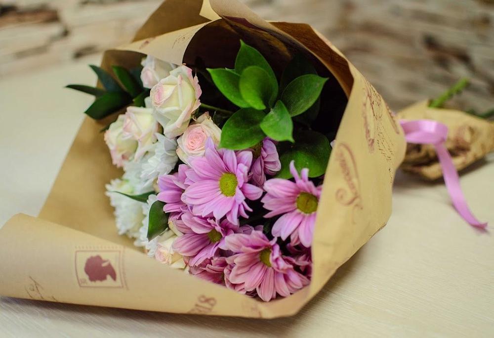 Букет цветов из: Розы и Хризантемы в Старомарьевке