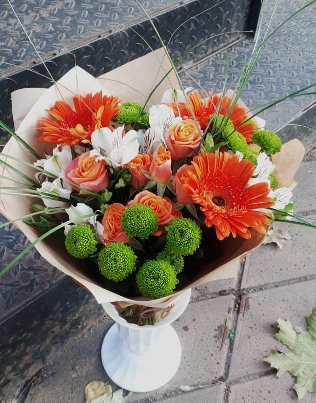 Букет цветов из: Герберы, Хризантемы, Альстромерии и Розы в Старомарьевке