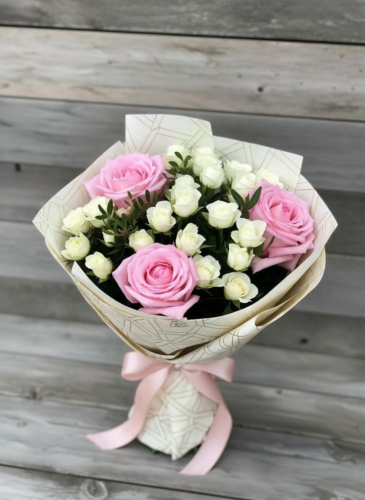 Букет цветов из: Розы в Старомарьевке
