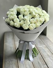 Букет 35 Белых роз в Старомарьевке