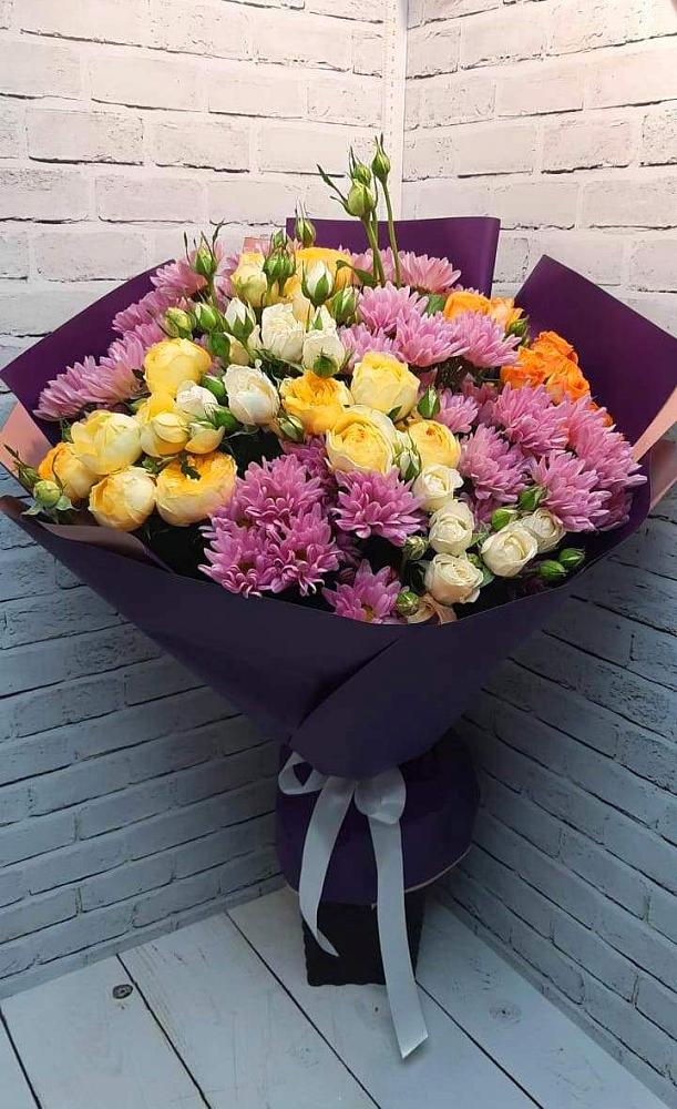 Букет цветов из: Хризантемы и Розы в Старомарьевке