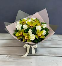 Букет цветов из:  Орхидеи и Розы в Старомарьевке