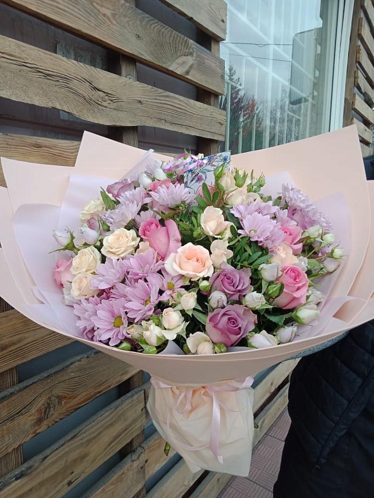 Букет цветов из: Розы и Хризантемы в Старомарьевке