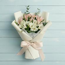 Букет цветов из:  Альстромерии в Старомарьевке