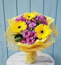 Букет цветов из:  Хризантемы и Герберы #REPLACE_PRED# Старомарьевке