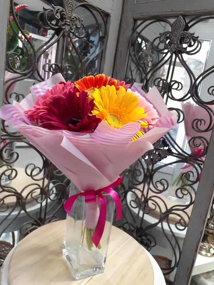 Букет цветов из: Герберы в Старомарьевке