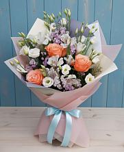 Букет цветов из:  Лизиантусы, Розы, Альстромерии и Гипсофила в Старомарьевке