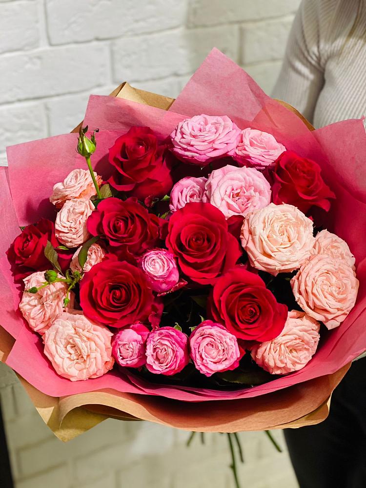Букет цветов из: Розы в Старомарьевке