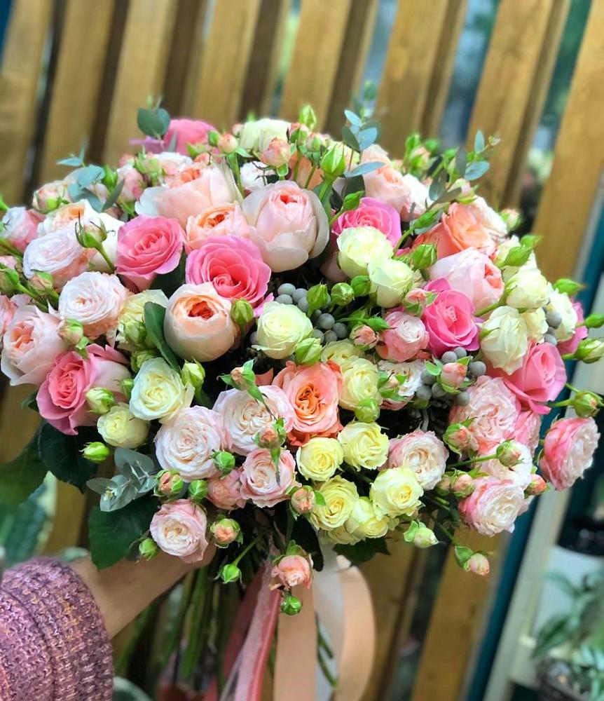 Букет цветов из: Розы в Старомарьевке