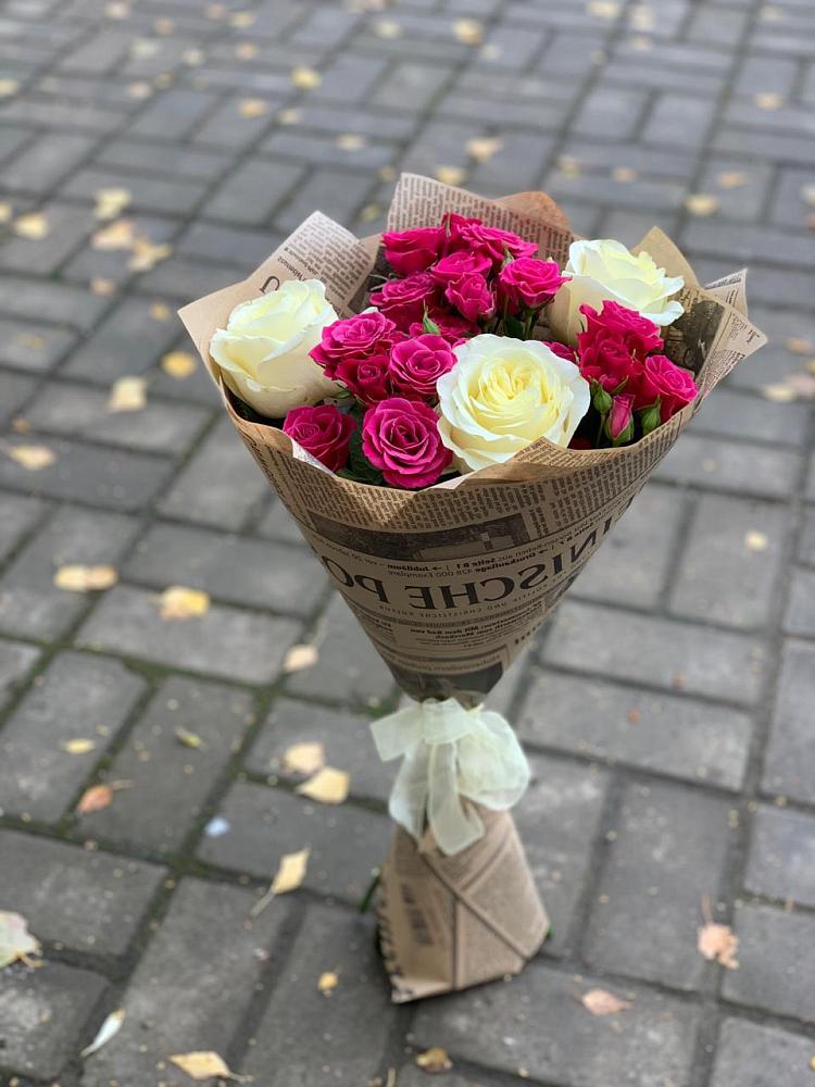 Букет цветов из: Розы в Старомарьевке